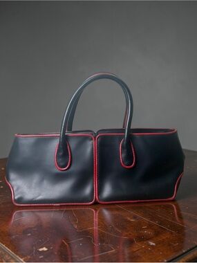 Black Red Contrast Lined Handbag